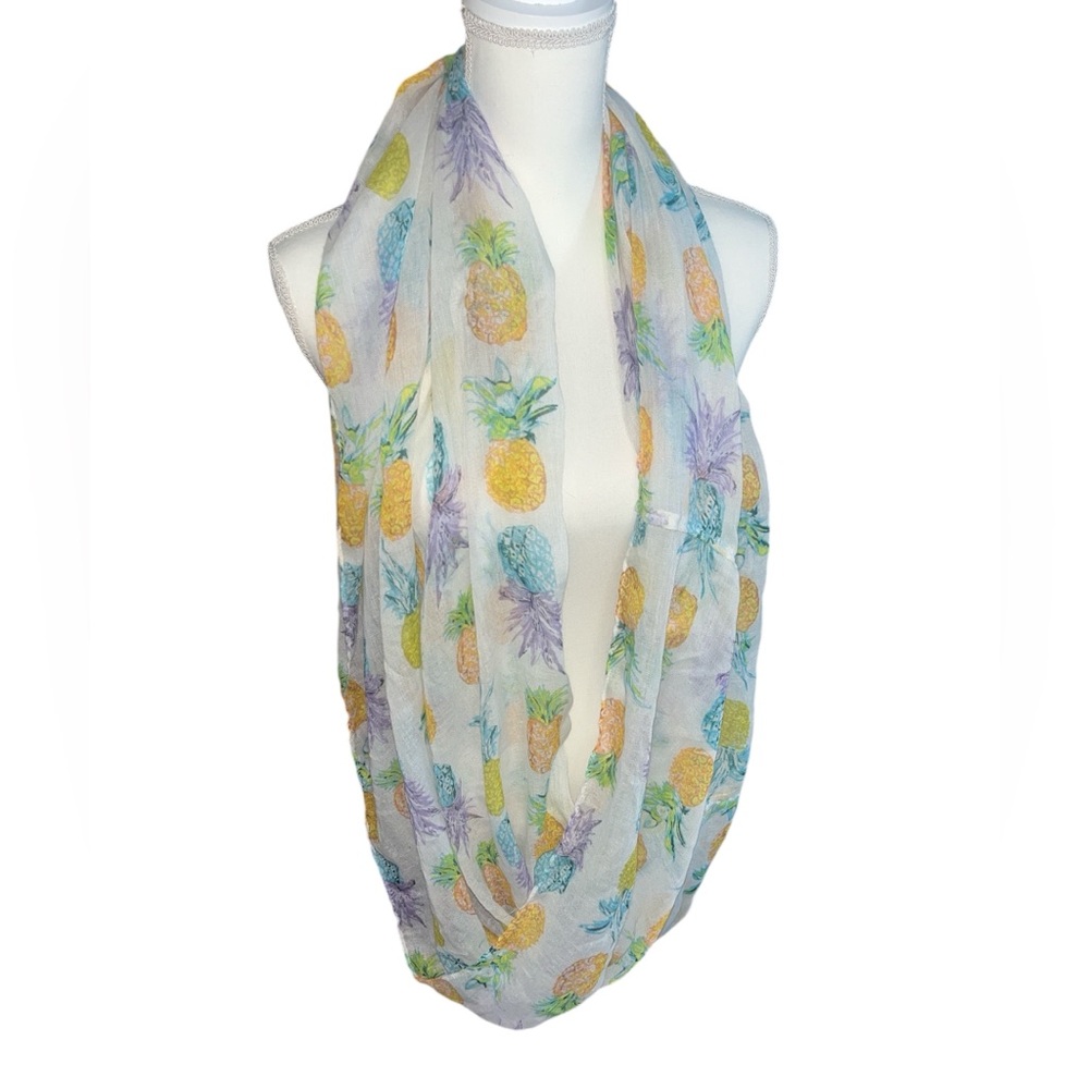 Pineapple scarf